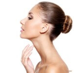 A profile picture of a woman pleased with her neck liposuction procedure she had in Costa Rica.